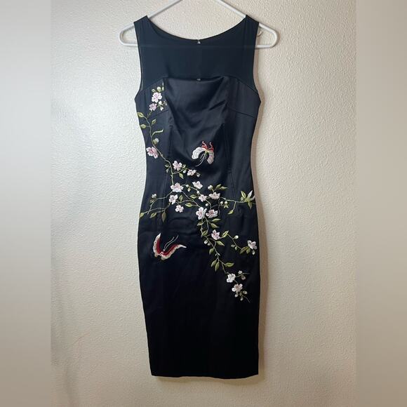 Mandalay | Vintage floral embroidered bird flower satin sheath cocktail dress 4 - Picture 8 of 8